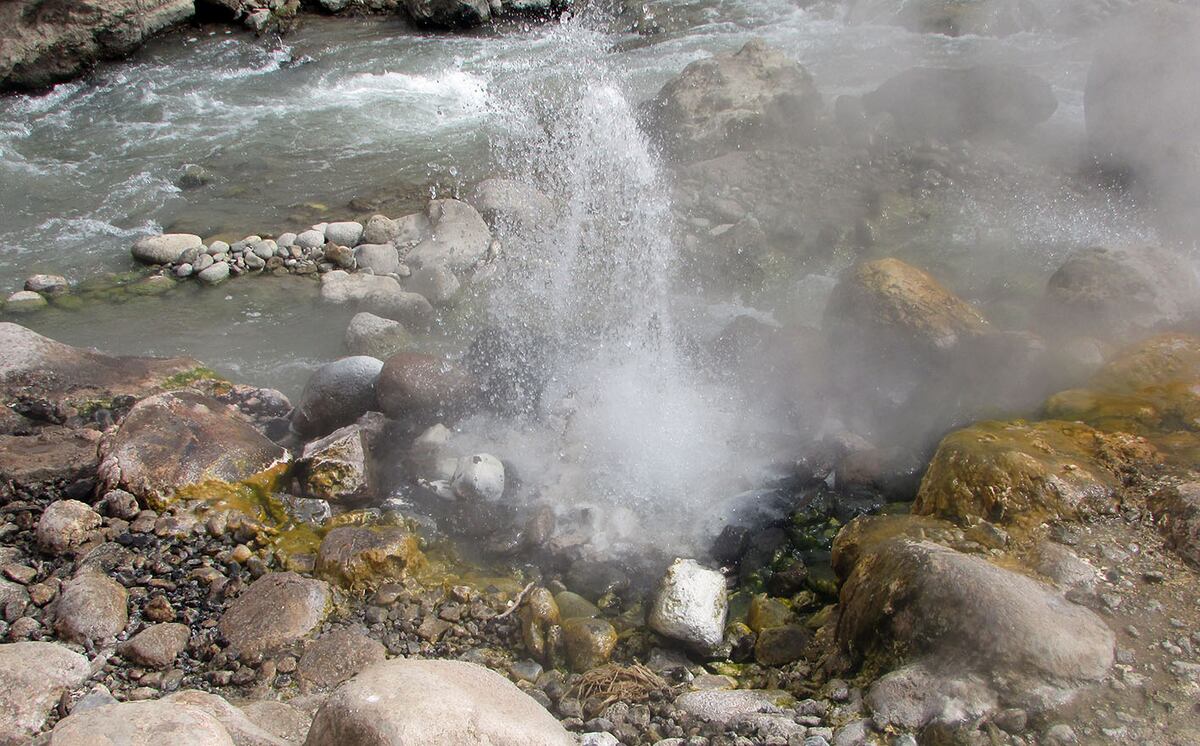 Opciones termales en la Argentina: Aguas Calientes, Domuyo, Neuquén (Foto: gentileza)