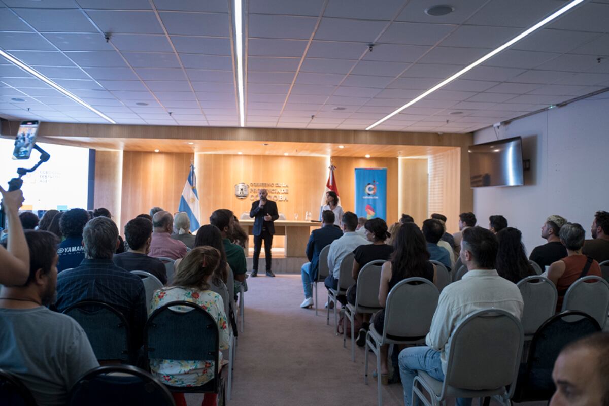 La Agencia Córdoba Cultura anunciando beneficios para potenciar y financiar el sector audiovisual.