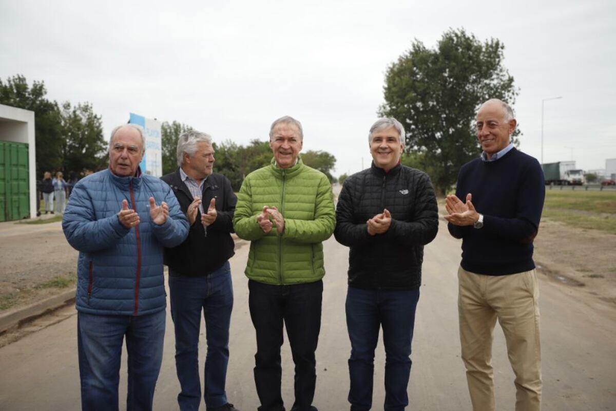 Inauguración de un tramo de la colectora. (Prensa Provincia de Córdoba)