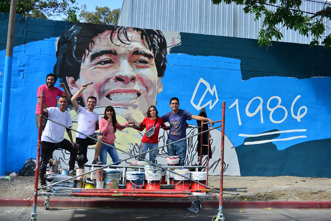 "Genios Mundiales", la gran obra que homenajea a Messi, Maradona y Kempes. (Foto: José Gabriel Hernández / La Voz)