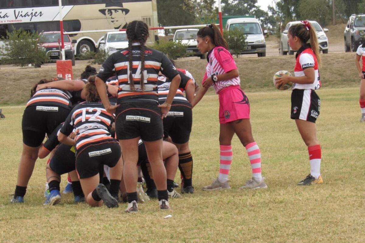 Comenzó el domingo el Top 5 de rugby femenino de Córdoba, torneo que juegan cinco equipos, en un formato de todos contra todos, a dos ruedas en cuatro fechas. (Gentileza Universitario y Jockey Villa María)