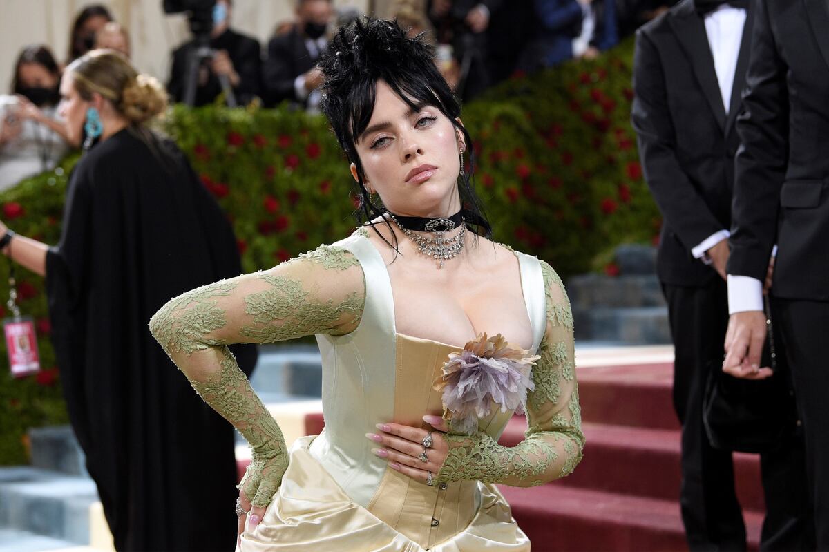 Billie Eilish en la Met Gala 2022 (AP)