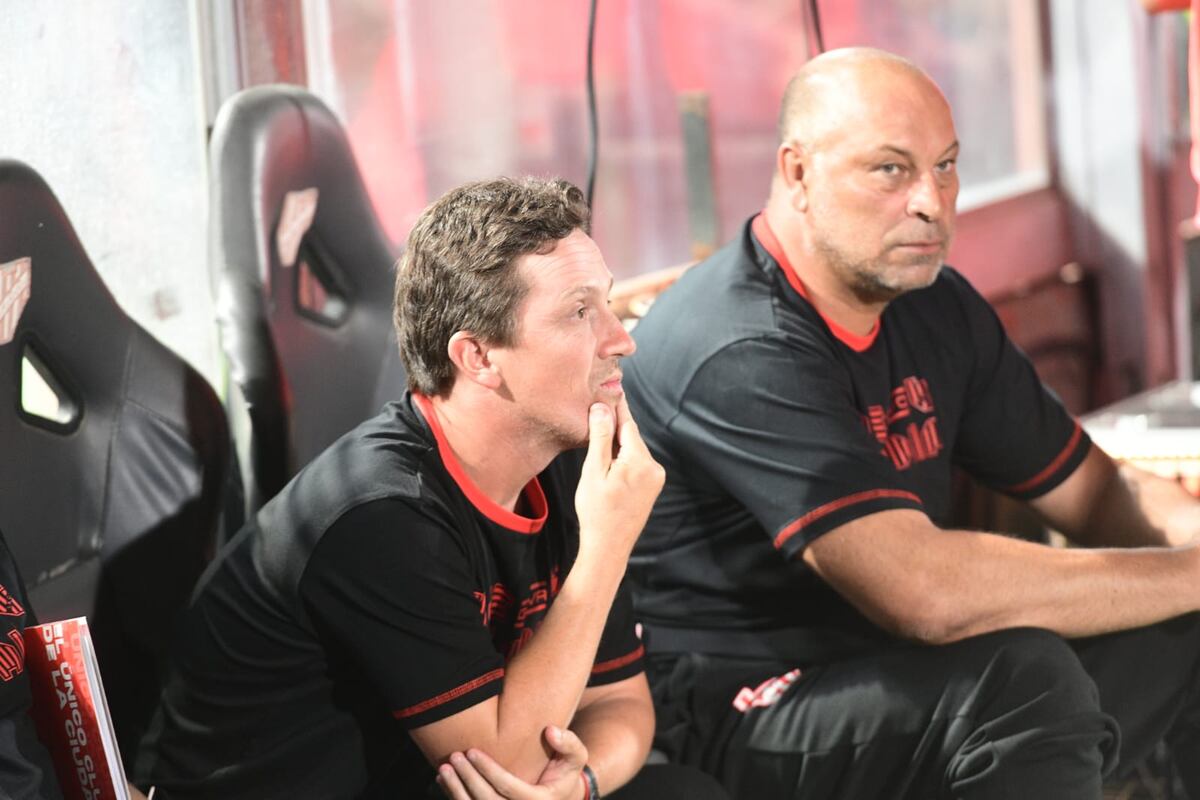 Bruno Martelotto y Daniel Jiménez, interinos de Instituto ante Lanús. (Javier Ferreyra / La Voz).