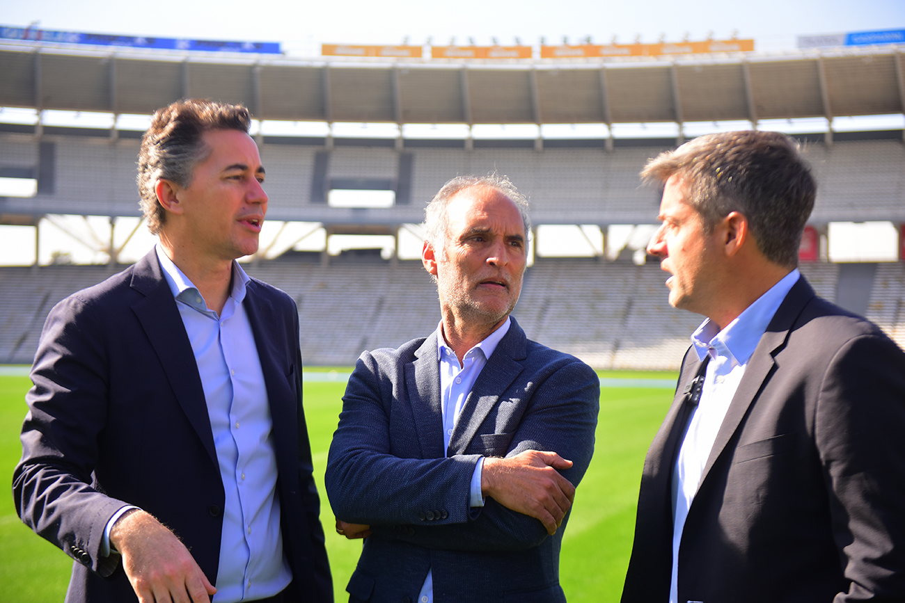 Manuel Calvo, ministro de Gobierno de Córdoba; Félix Páez Molina, vicepresidente de la UAR, y Agustín Calleri, presidente de la Agencia Córdoba Deportes. (José Gabriel Hernández / La Voz)