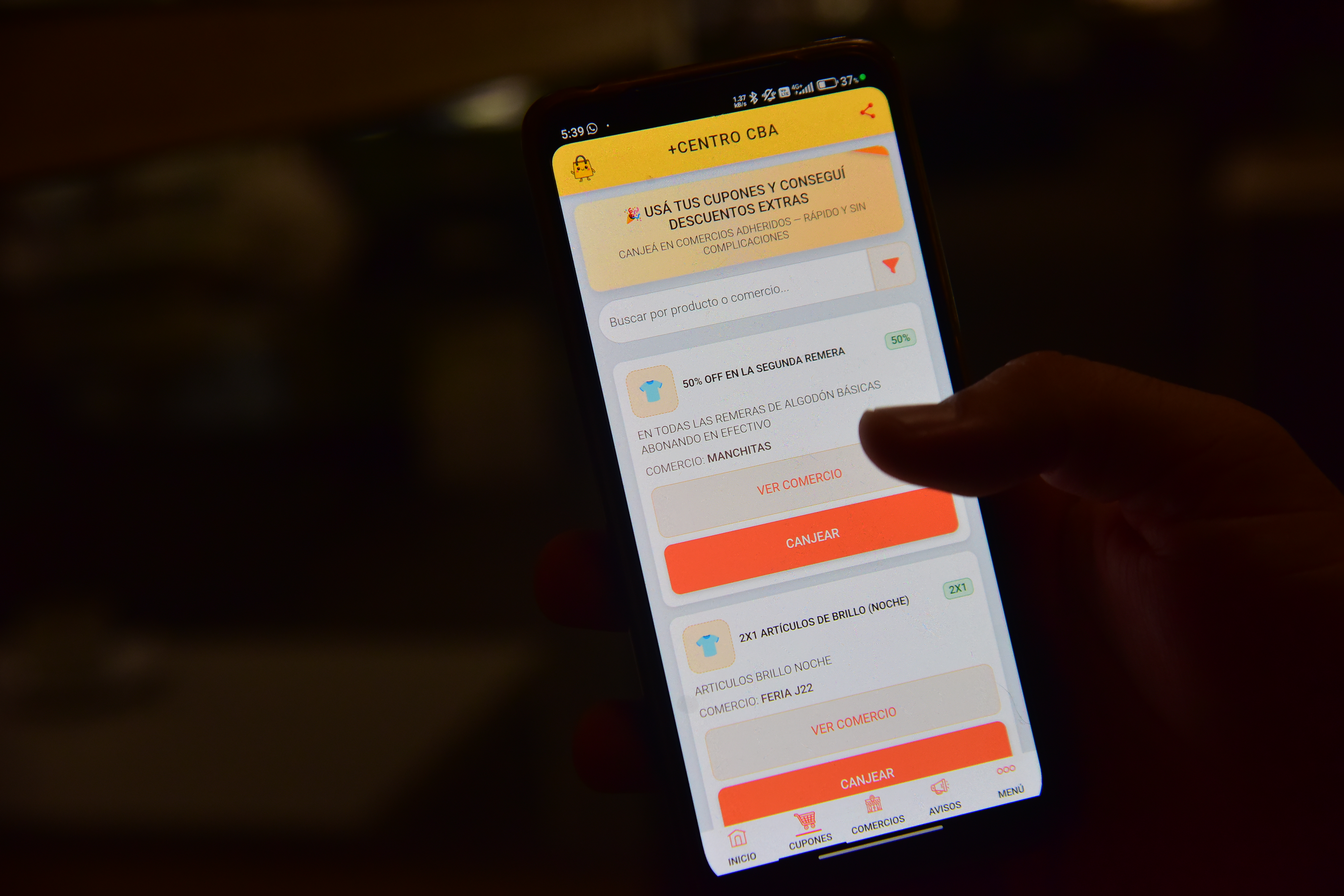 Aplicaci+on de celular de los comerciantes del centro de Córdoba para promocionar y potencia las ventas. (Javier Ferreyra / La Voz)