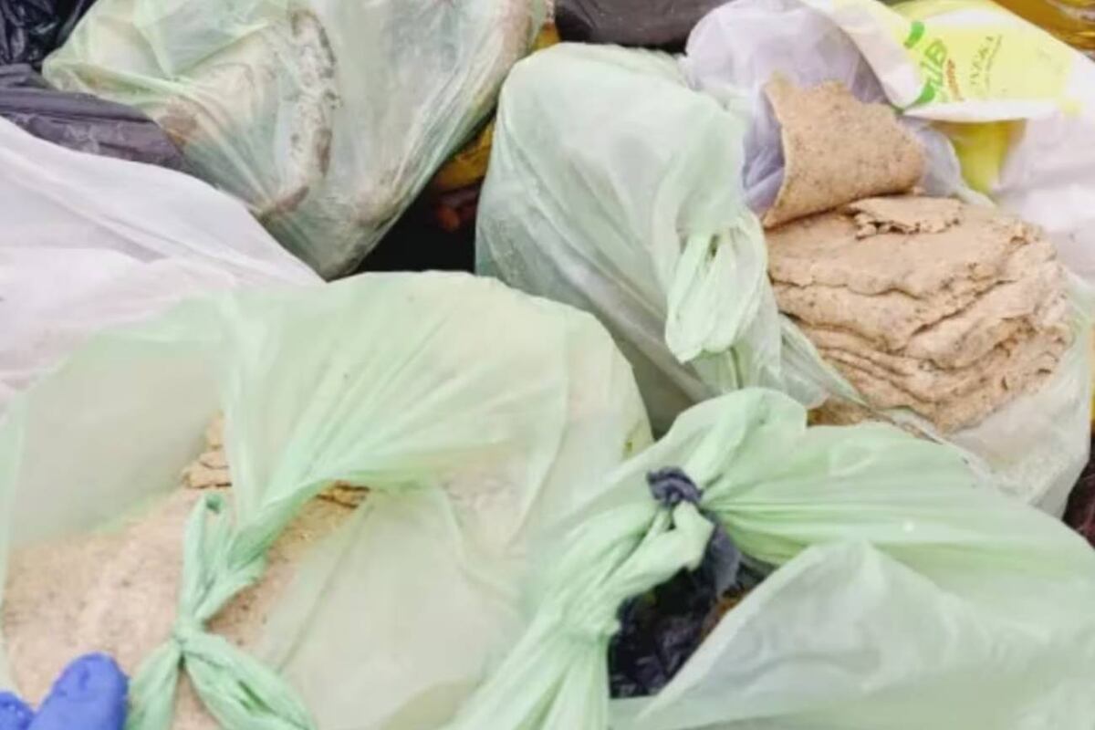 Escándalo en Santiago del Estero. Detuvieron a un vendedor ambulante por hacer milanesas y chorizos con papel higiénico. (Gentileza El Litoral)