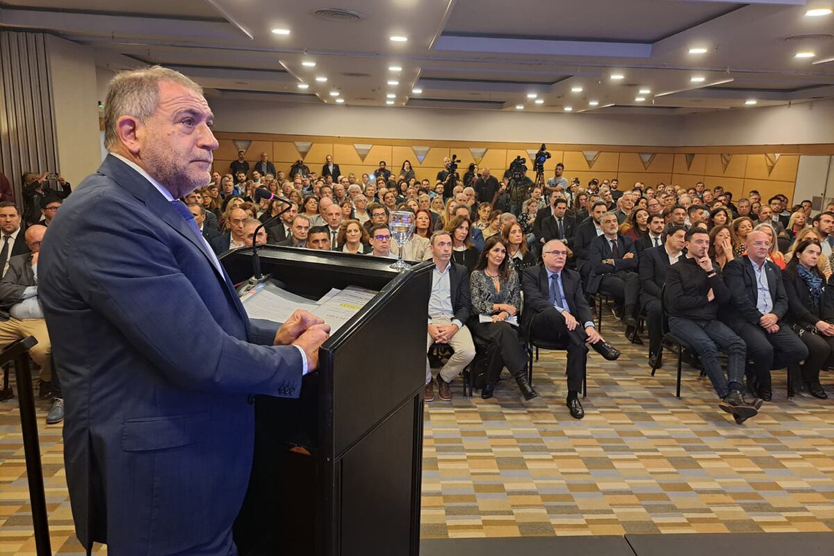 Luis Juez, candidato a Gobernador de Córdoba, presenta sus propuestas de campaña en el hotel Quinto Centenario. (Nicolás Bravo / La Voz)