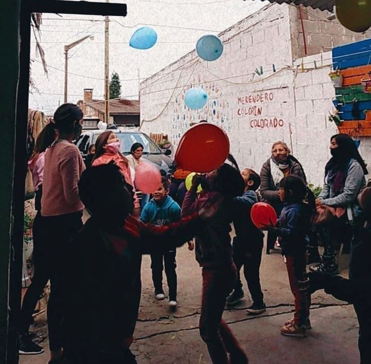 Estación Juárez Celman. Intervención del grupo de voluntarios en el merendero Colorín Colorado (Gentileza).
