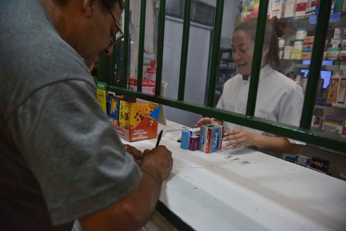 Farmacias. Problemas con las coberturas medicas para jubilados (Facundo Luque / La Voz)