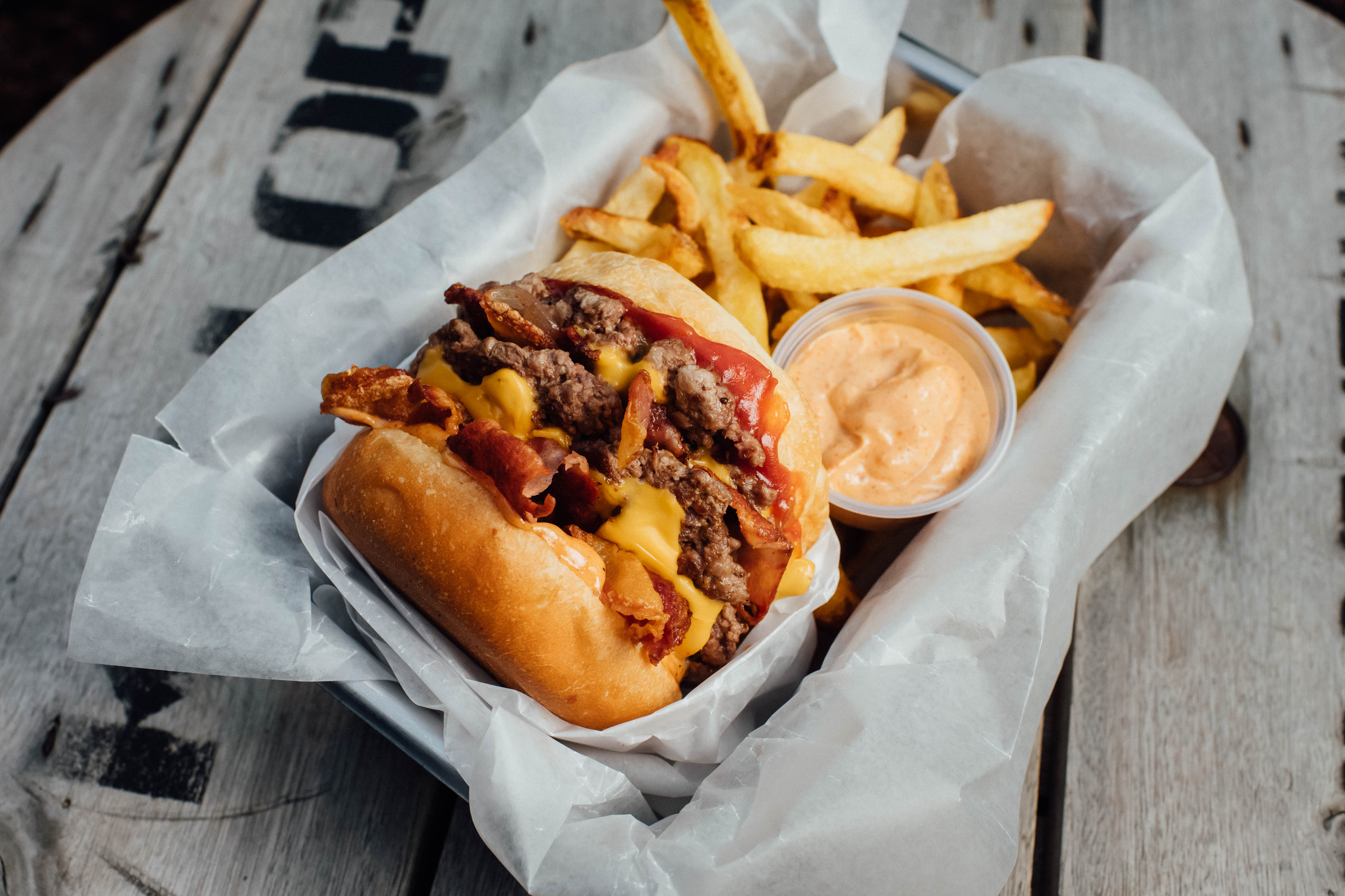Día de la hamburguesa en La mística