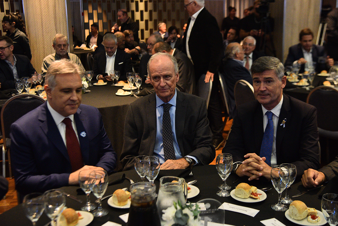 El intendente de Córdoba y candidato a gobernador por Hacemos Unidos por Córdoba, Martín Llaryora, disertó en la Bolsa de Comercio. (Pedro Catillo / La Voz)