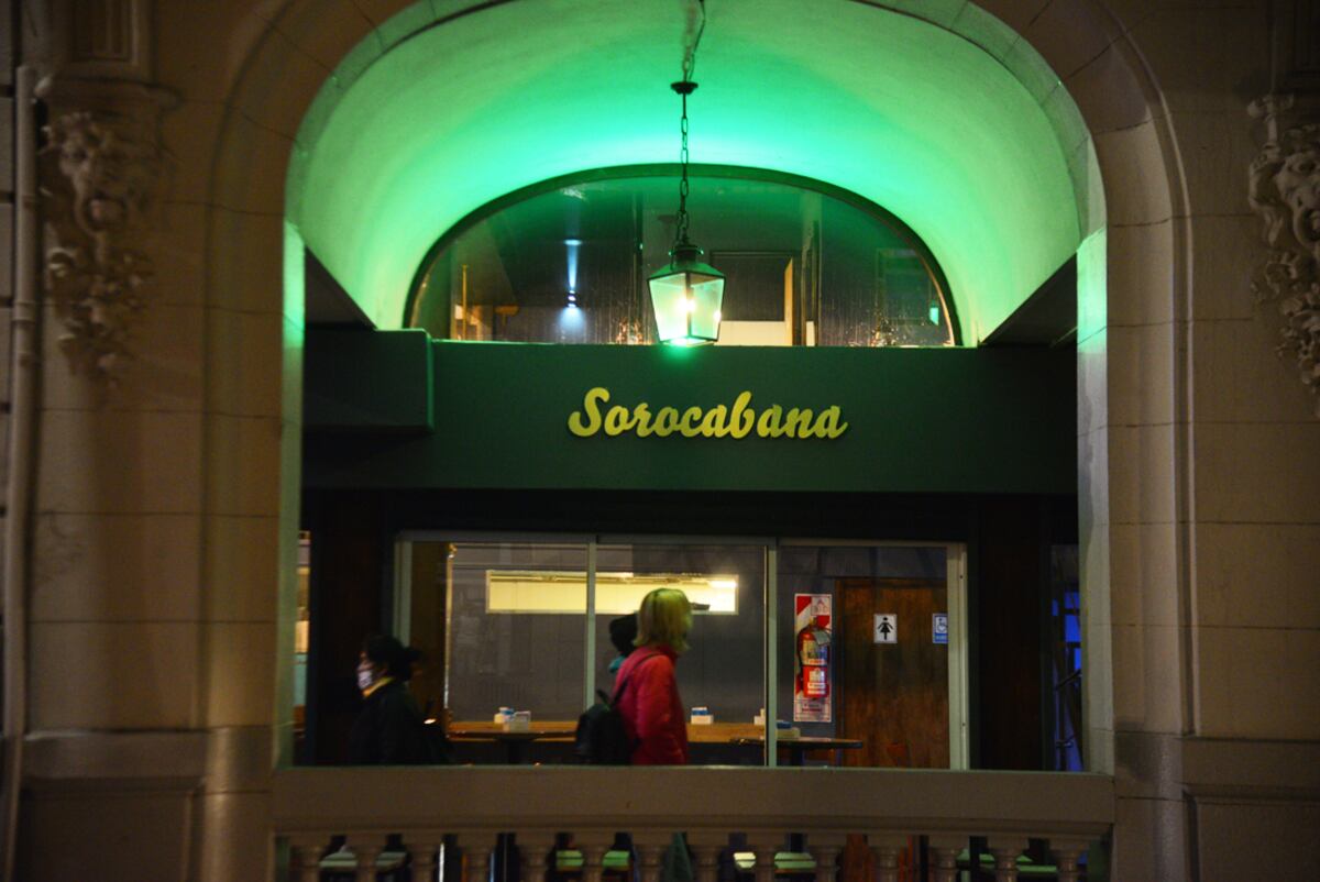El bar Sorocabana cambió de esquina en Córdoba (Pedro Castillo/LaVoz).
