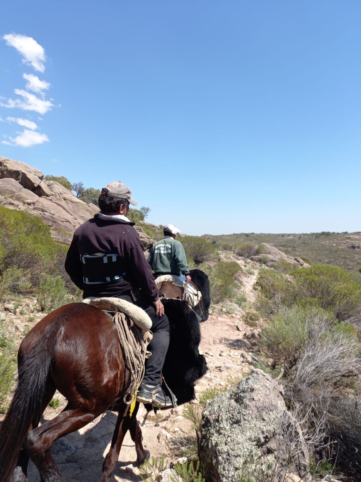 Paraje La Ensenada. Los policías debieron ir a caballo hasta la escena del crimen. (Policía de Córdoba)