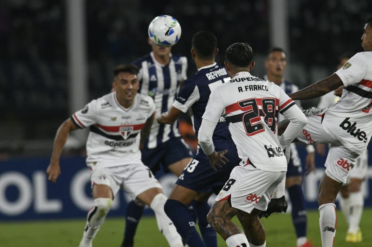 Talleres ante São Paulo en el Kempes. (Facundo Luque / La Voz).