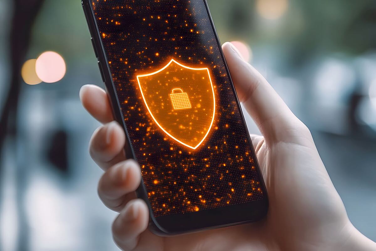 Aunque son útiles para conectar audífonos o realizar pagos sin contacto, Bluetooth y la Comunicación de Campo Cercano (NFC) pueden ser explotados para realizar emparejamientos fraudulentos.