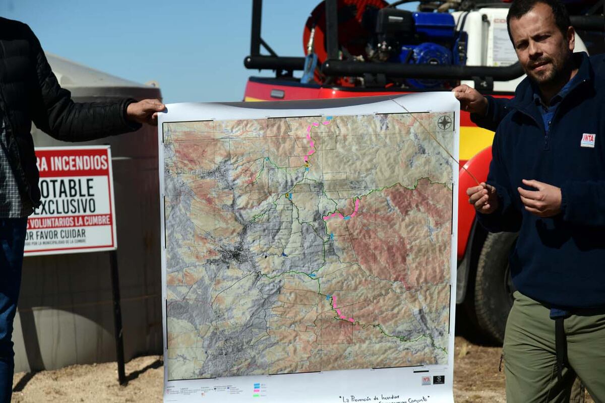 La cartografía de la zona de riesgo, uno de los trabajos realizados por los vecinos junto al Inta. (Ramiro Pereyra / La Voz)