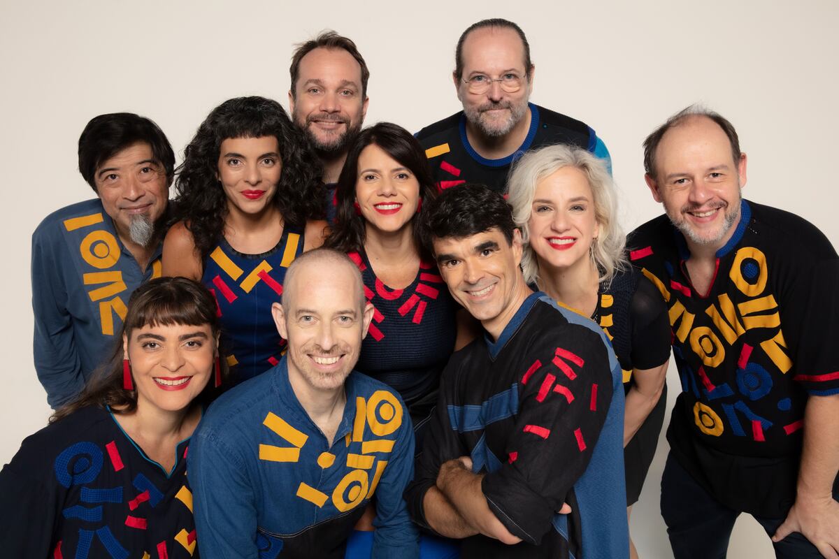Tais Balieiro, (primera desde la izquierda y abajo) asegura que la música del grupo ser ha potenciado con los viajes y las experiencias de cada integrante. (Gentileza Beto Assem).