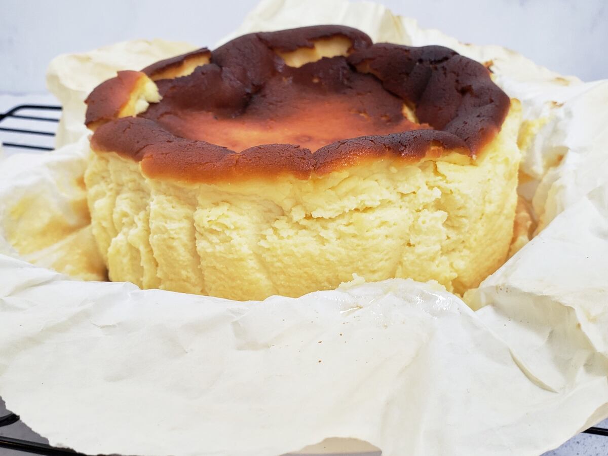 Volvió con todo la torta vasca: la receta original para preparar esta delicia en tendencia