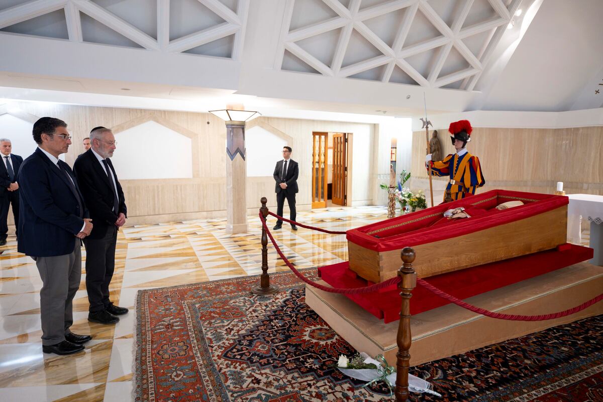 Despedida del papa Francisco. El Vaticano dio a conocer los horarios para que los fieles puedan despedirse en la Basílica de San Pedro. (AP)