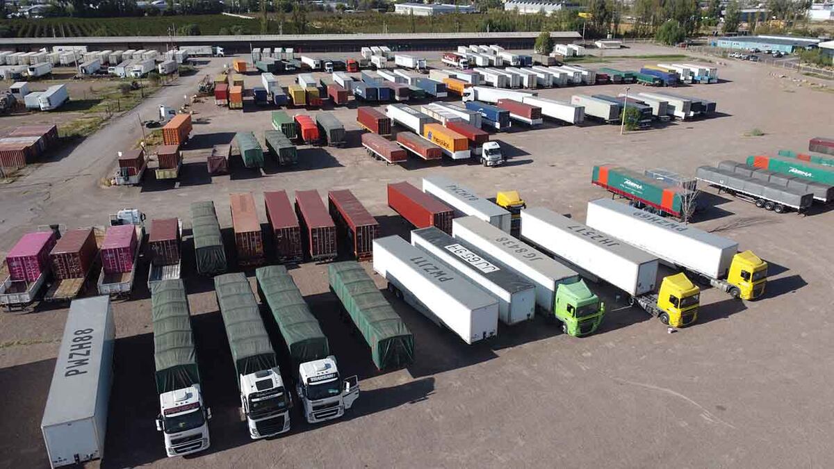 CAMIONES. Los costos son la variable de ajuste en el transporte de carga internaciona. (Los Andes/Archivo)