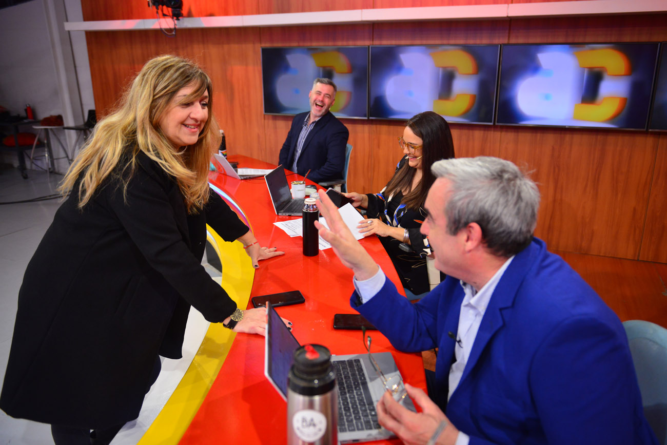 El programa Arriba Córdoba, noticiero matutino de Canal 12, cumple 20 años. (Nicolás Bravo / La Voz)