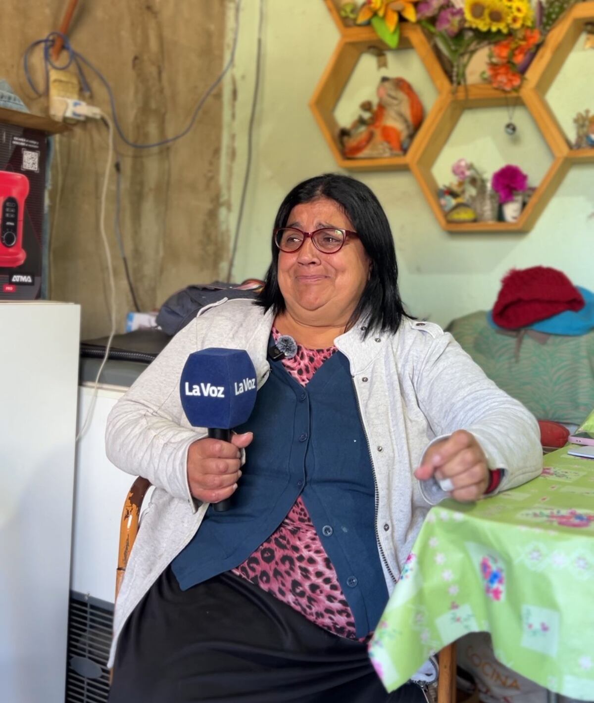Ana María Ferreyra y supo enfrentar cada inconveniente que se le puso en el camino. Hoy ayuda a los más necesitados en su propio hogar.