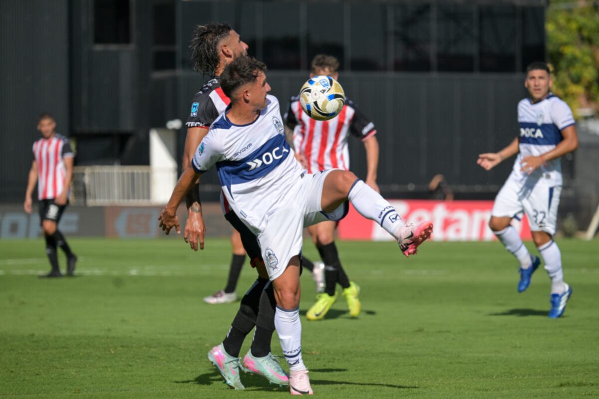 Barracas Central le ganó 2-0 a Gimnasia de La Plata. (Liga Profesional)