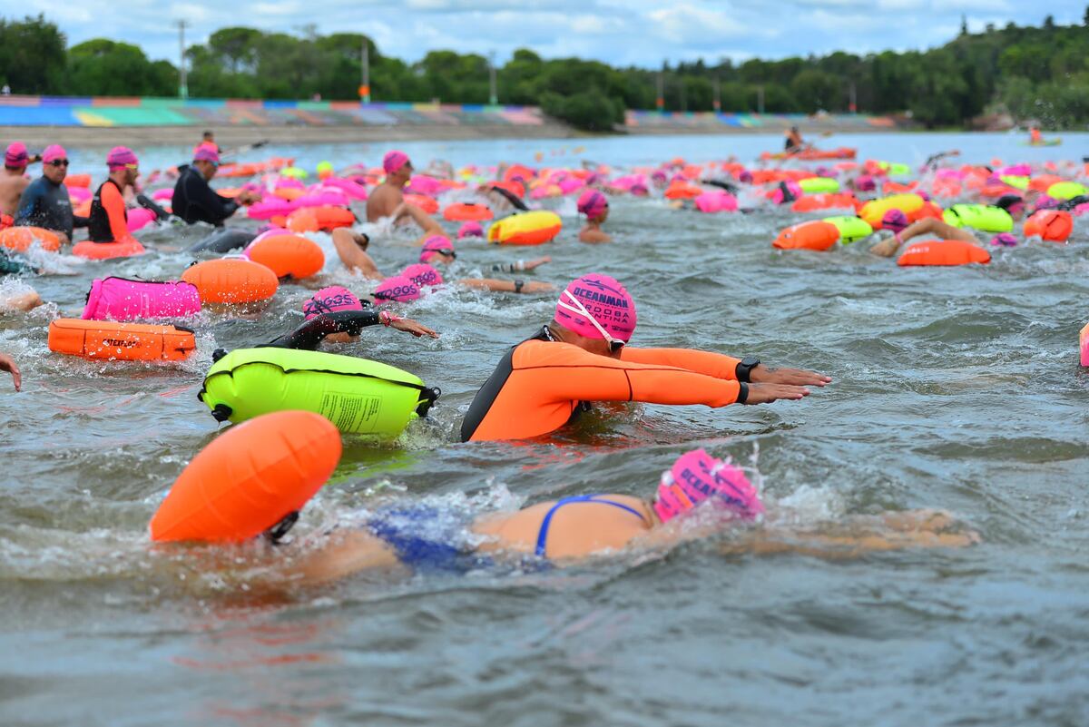 El fin de semana se realizó en Embalse, en el valle de Calamuchita, una importante prueba de natación de aguas abiertas con chapa internacional. (Gentileza Municipalidad Embalse)