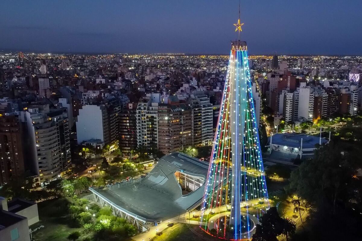Este año también se armará el tradicional arbolito de Navidad en el Faro del Bicentenario.