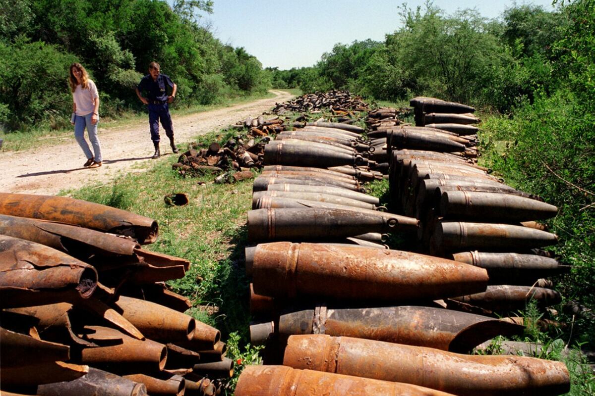 Proyectiles recolectados tras las explosiones de la Fábrica Militar de Río Tercero. (La Voz)