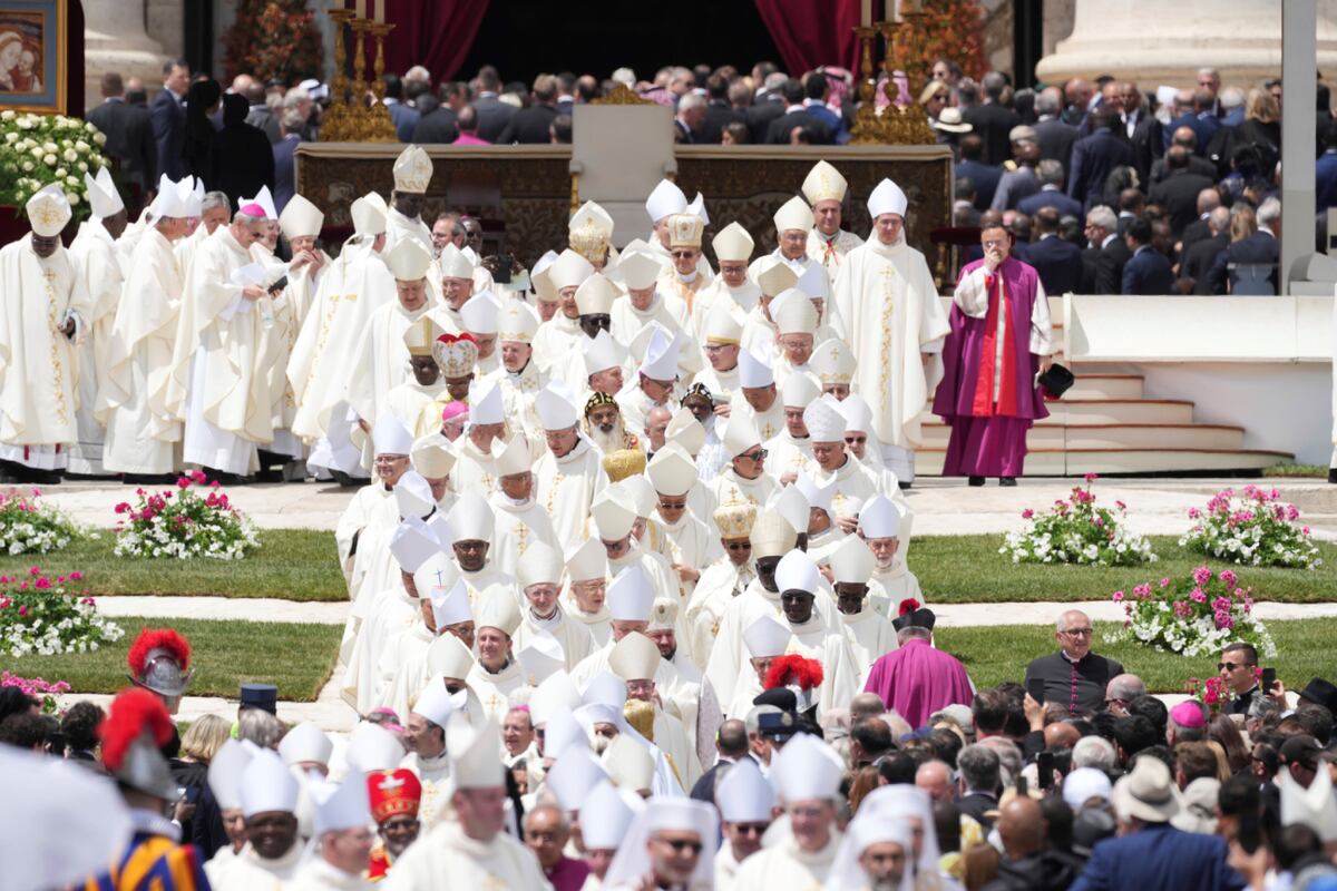 La inauguración formal del pontificado del papa León XIV en la Plaza de San Pedro, este domingo 18 de mayo de 2025. (AP)