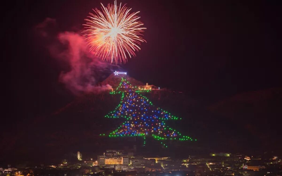 Dónde está el árbol de Navidad más grande del mundo y por qué sorprende
