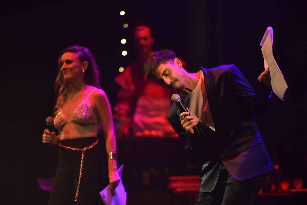 Florencia Boasso y Pepe Parolini, dos de los tres conductores de la noche. (Facundo Luque / La Voz)
