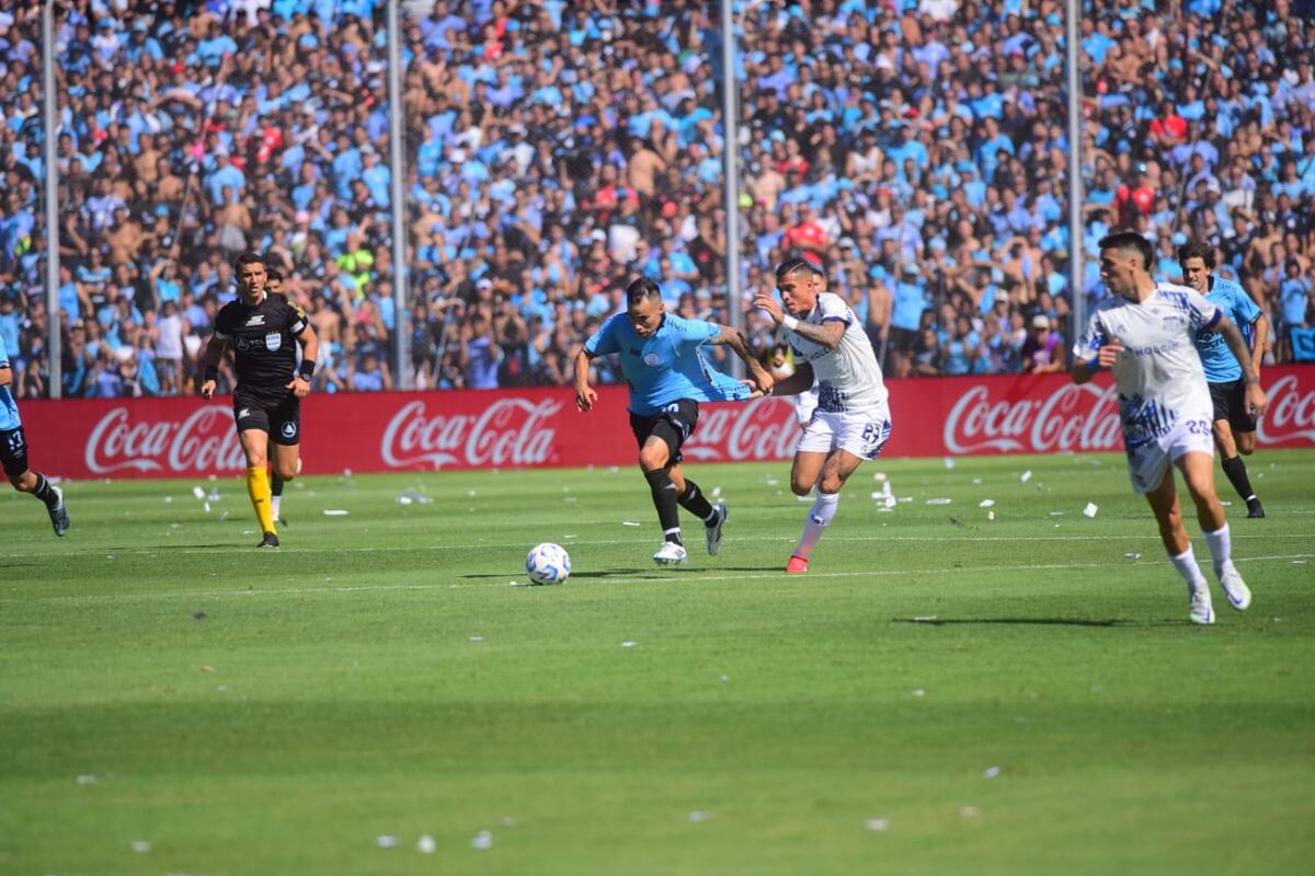 Lucas Zelarayán en el clásico Belgrano ante Talleres. (Javier Ferreyra / La Voz).