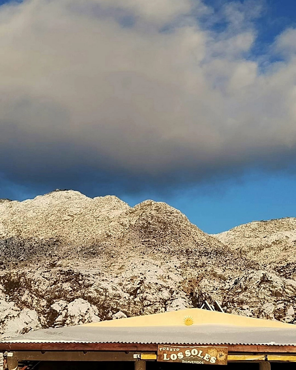 Bellísimo paisaje tras la nevada en el Cerro Champaquí. (Gentileza Refugio Los Soles)