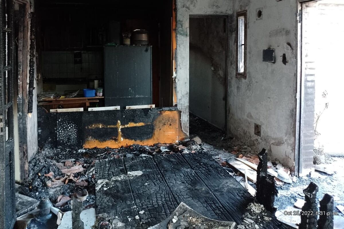 Incendio en barrio Marqués de Sobremonte. (Policía de Córdoba)