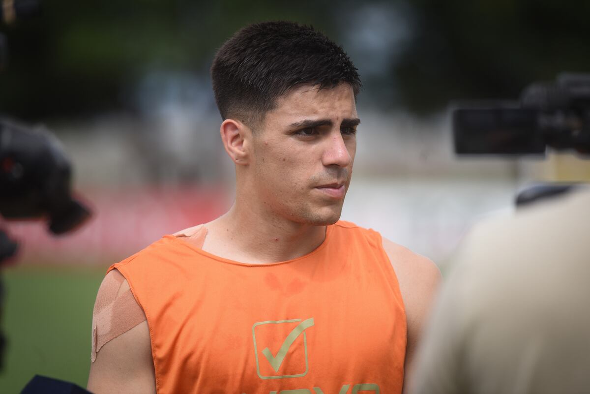 En el entrenamiento de Instituto, habló con la prensa el refuerzo Alex Luna. (César Heredia/La Voz)