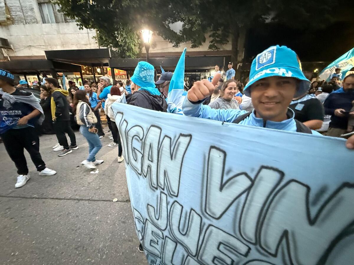 Los festejos en Río Cuarto por el ascenso. (Tomy Fragueiro / La Voz).