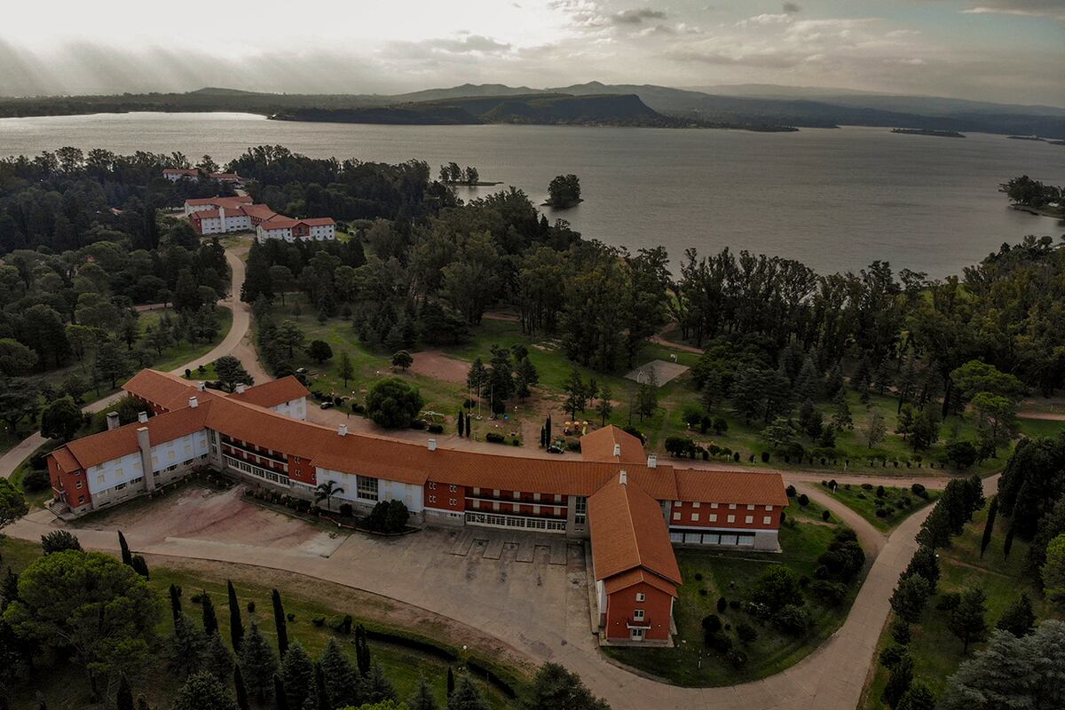 Embalse: Hoteles de la unidad turística cerrados. (La Voz)
