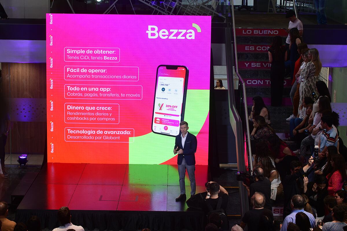Juan Pablo Mon, director comercial de Bancor, presentó las características de la nueva billetera virtual. (Ramiro Pereyra / La Voz)