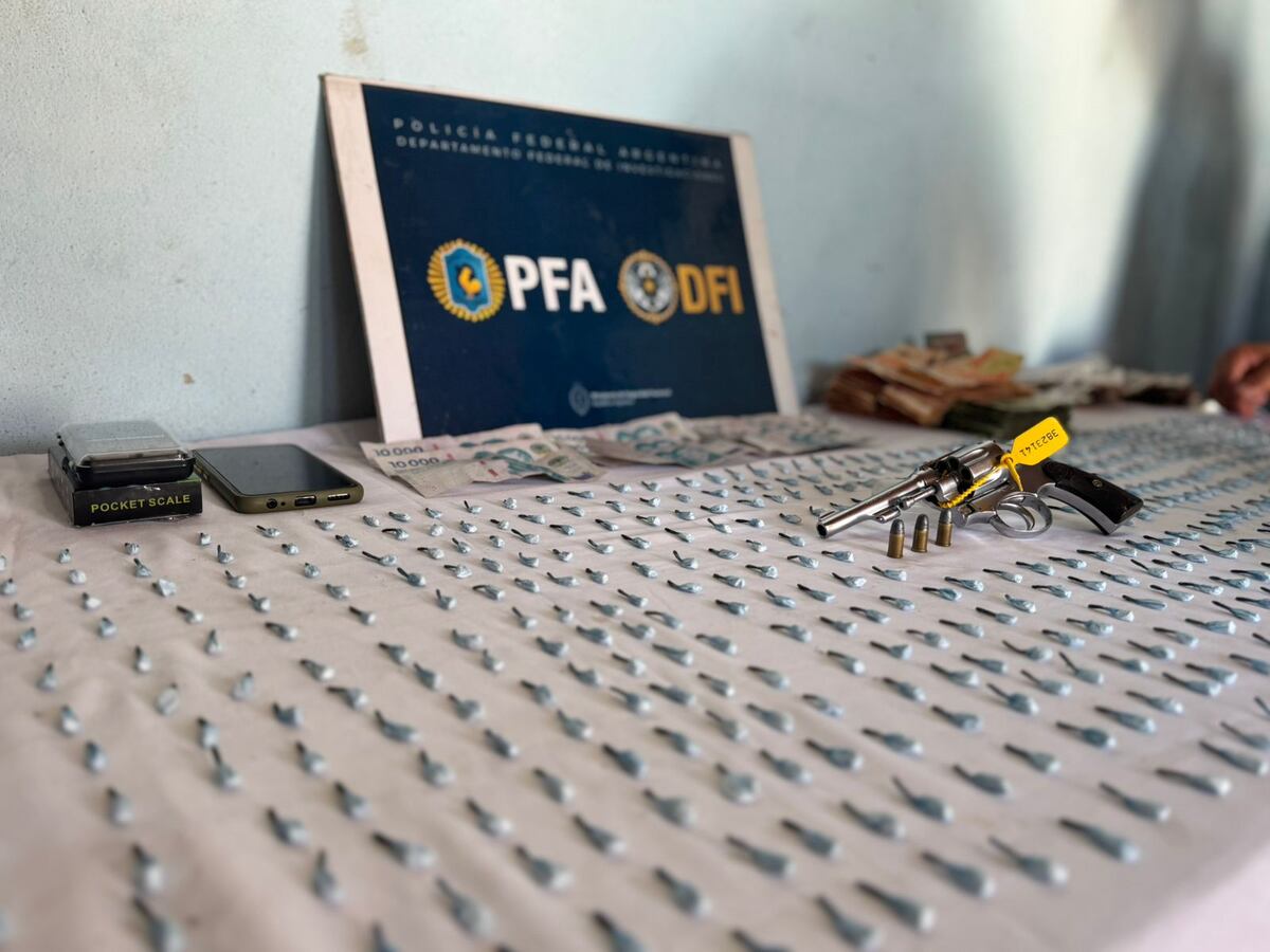 Investigadores de la Policía Federal desbarataron una banda que vendía drogas al menudeo en la zona de Argüello, en Córdoba Capital. (PFA)