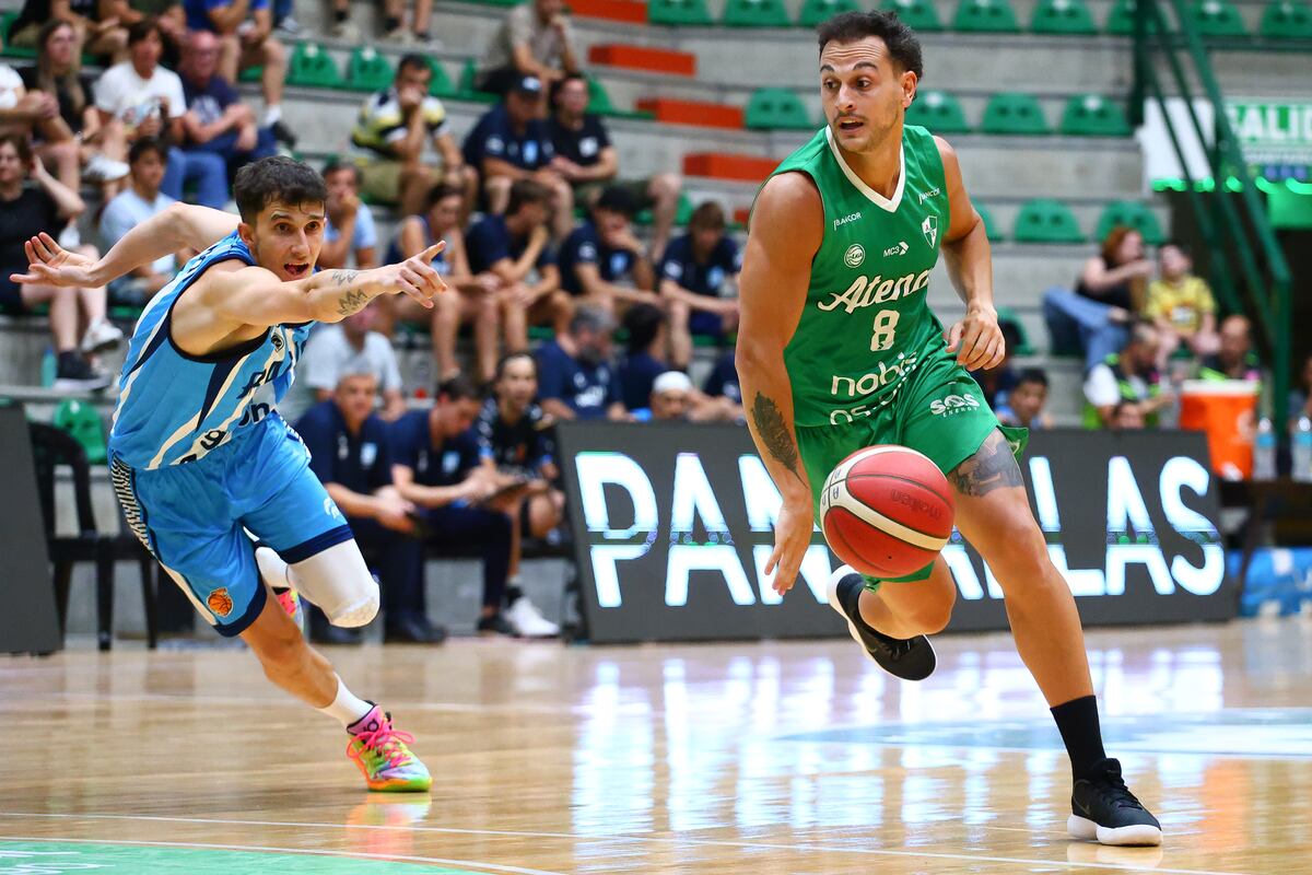 Atenas ante Racing por Liga Nacional. (Prensa Atenas).