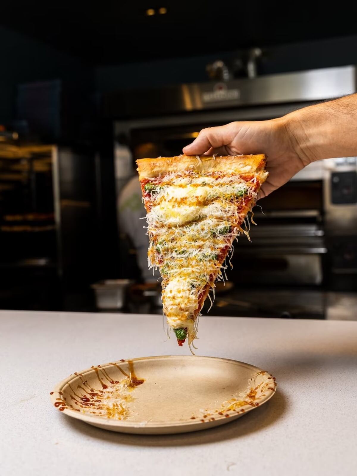 La pizzería de Buenos Aires que ofrece solo cuatro sabores y fue elegida entre las 10 mejores del mundo.
