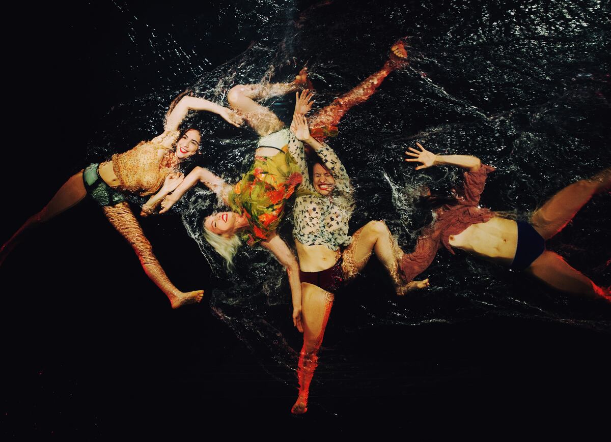 Fuerza Bruta regresa con "Wayra" a la Plaza de la Música.