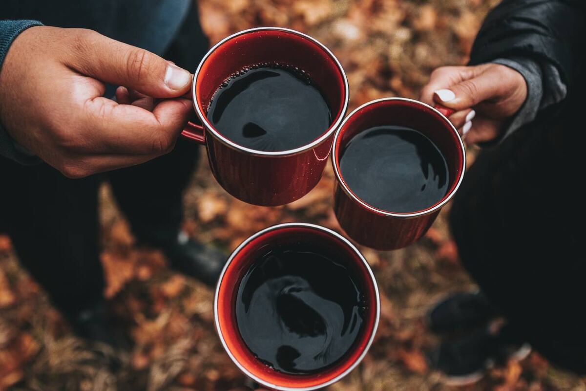 Un compuesto presente en el café mejora parámetros metabólicos durante el envejecimiento, según un estudio. (Unsplash)