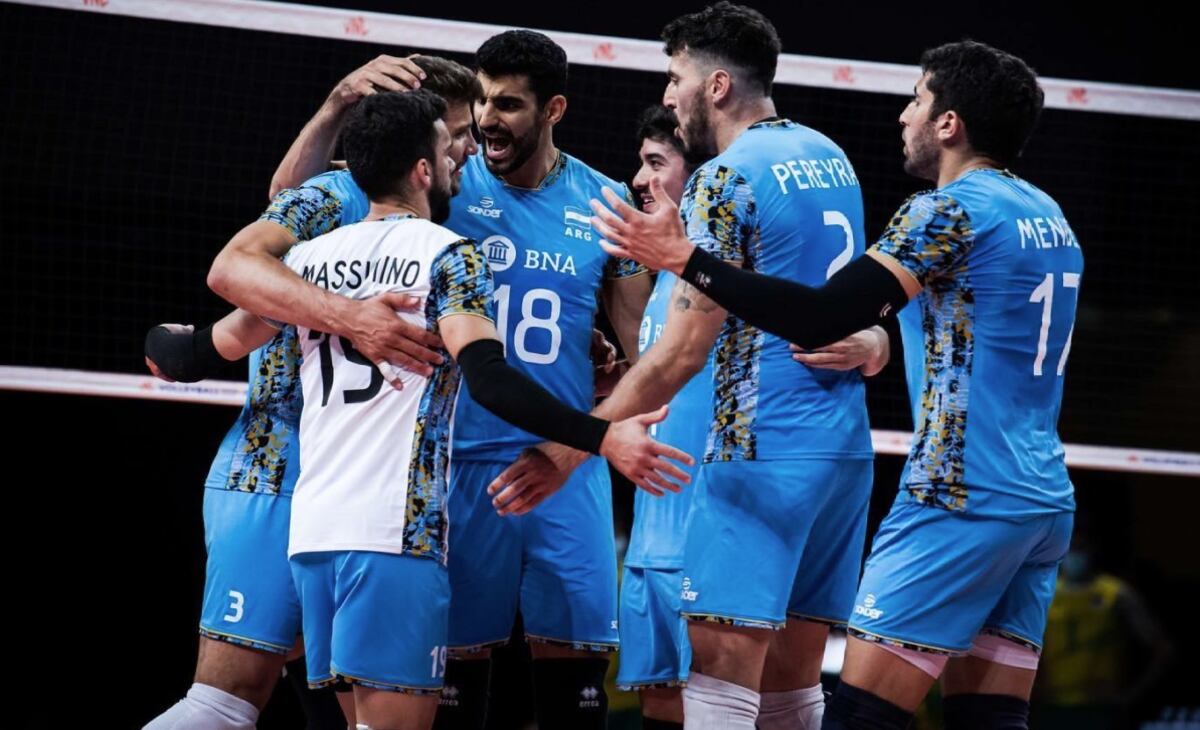 Rumbo a Tokio. Marcelo Méndez definió la base de jugadores de los que saldrán los 12 olímpicos (Prensa VNL)
