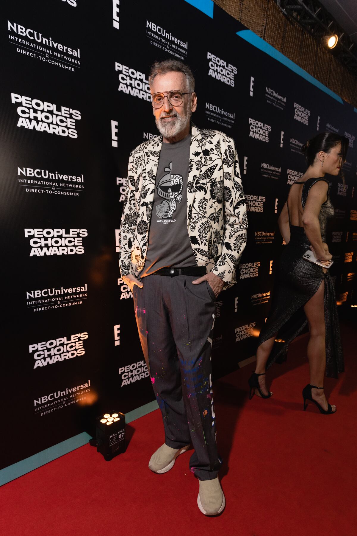 Benito Fernández en la alfombra roja de la antesala a los People’s choice awards