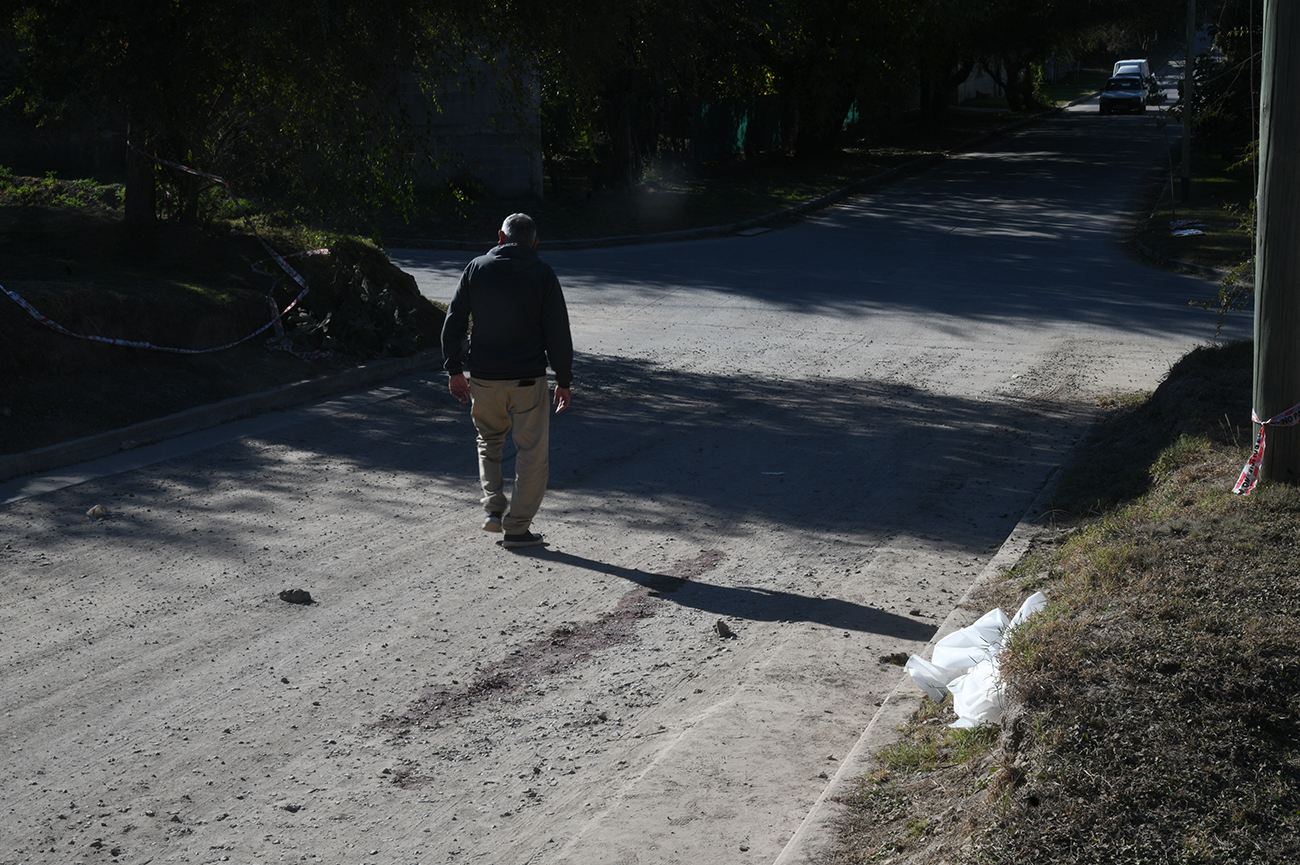 Crimen en Villa Rivera Indarte. Matan a un adolescente de 15 años de un balazo. (Ramiro Pereyra / La Voz)