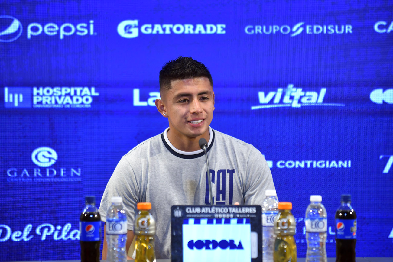 Talleres presentó a su nuevo refuerzo Kevin Mantilla. (Ramiro Pereyra / La Voz)