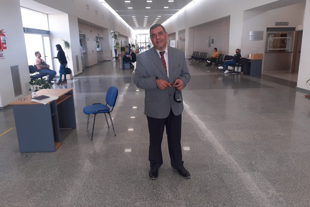 El abogado que representa a los bomberos, Dr Daniel Pereyra, indicó que ya se hizo una presentación ante Inspección de Personas Jurídicas (IPJ),
